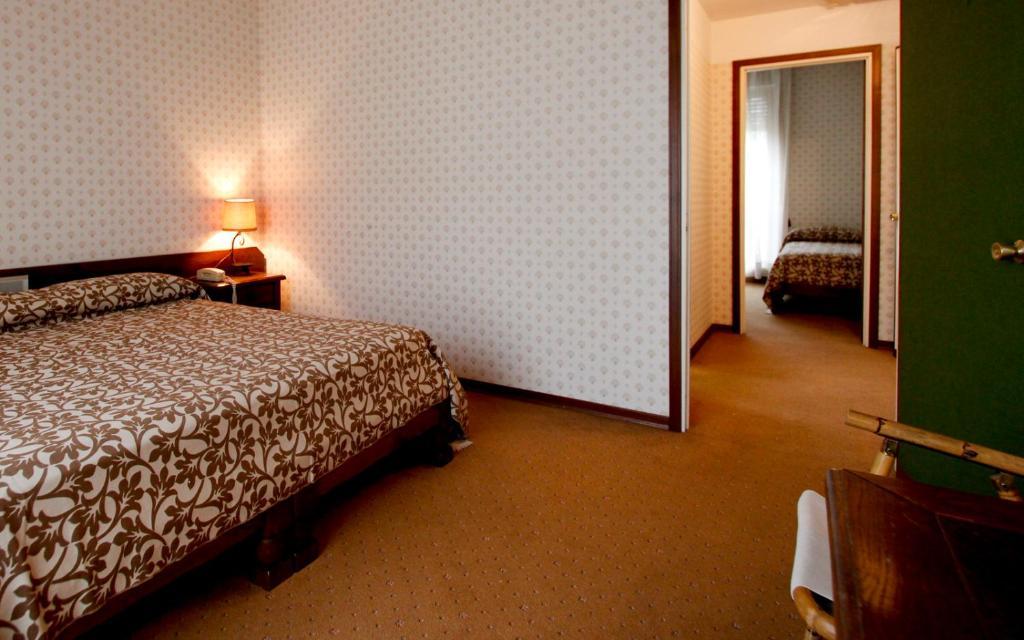 Hotel Antares Arona Buitenkant foto