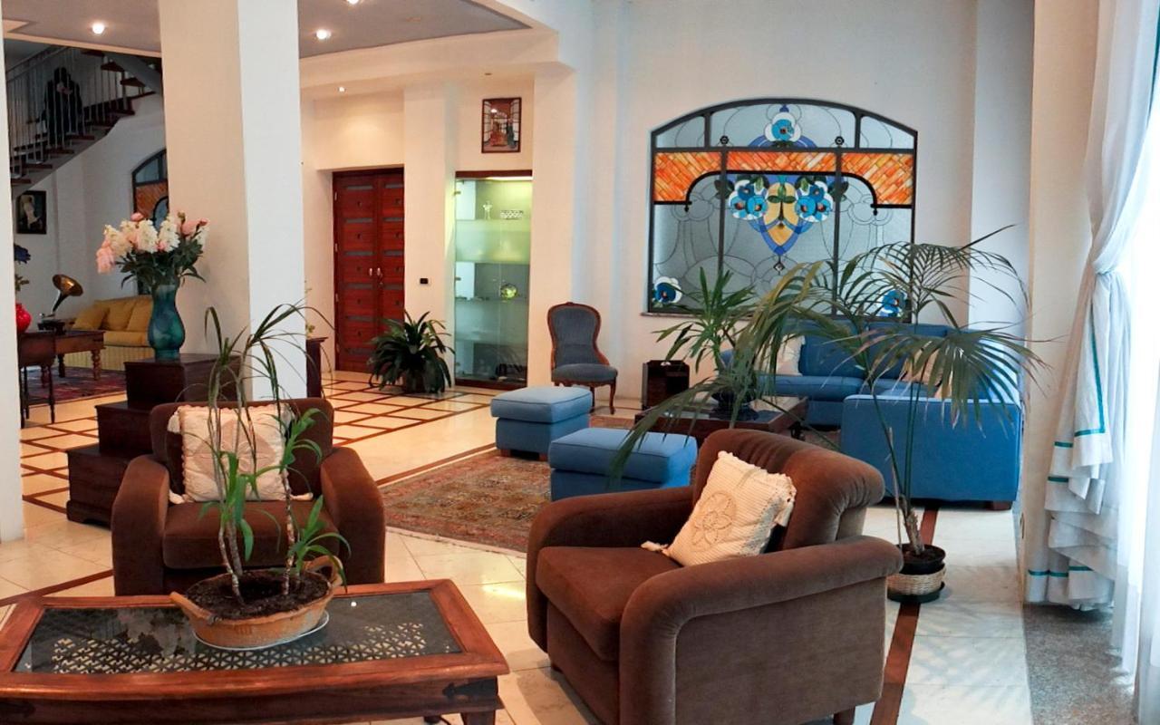 Hotel Antares Arona Buitenkant foto